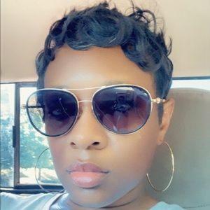 Meet your Posher, Allison